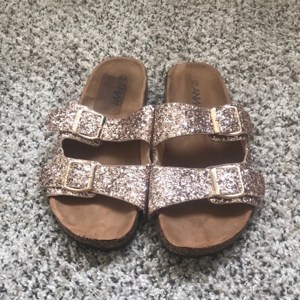 Cute sparkly Sandles size 6